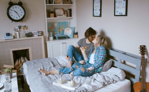 couple-relaxing-in-the-room