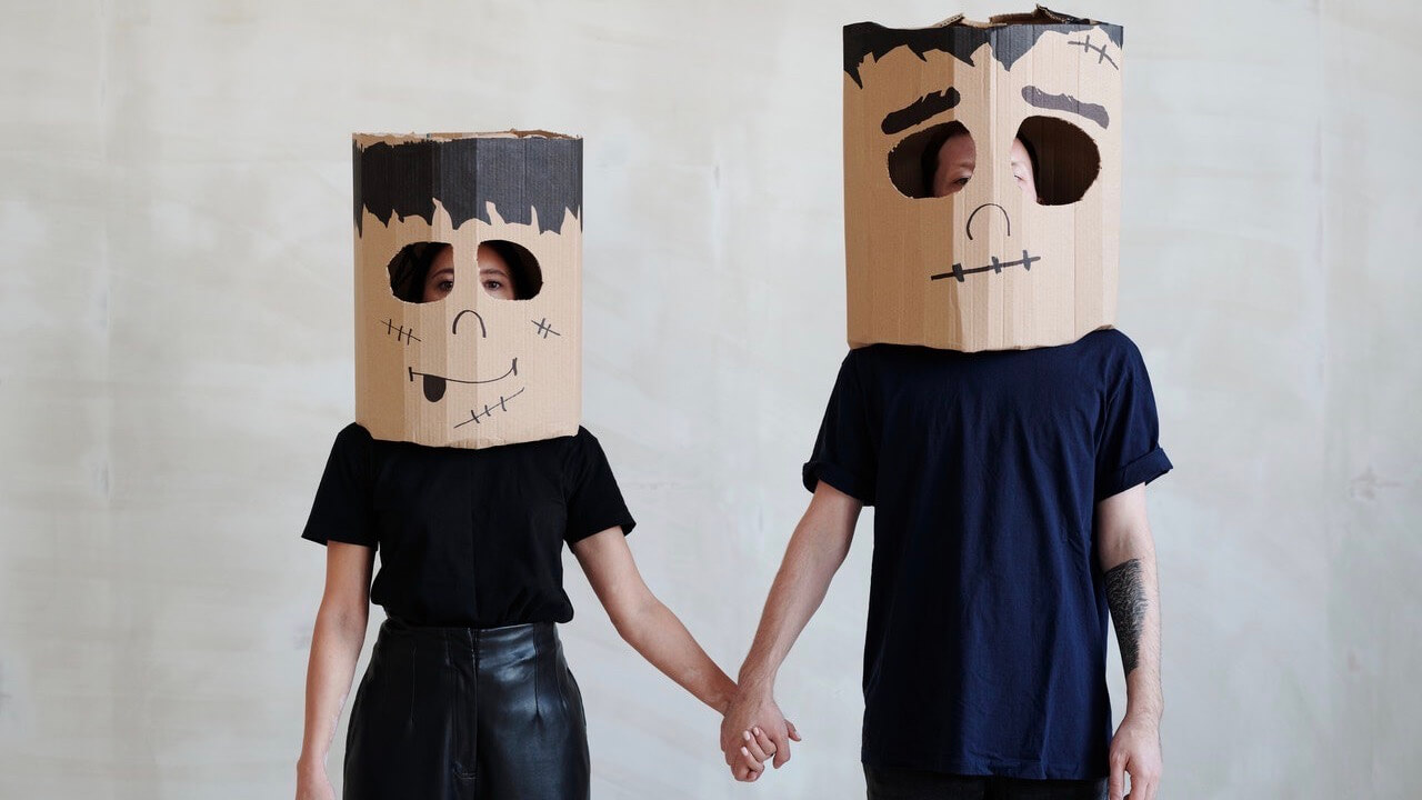 masked-married-couple